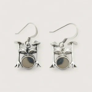 describe-a-change-9dd437e2-5303-408e-8c81-0f6730b9b8a8 (4).webp Boucles d'Oreilles Pendentifs Argent Recyclé Tambours